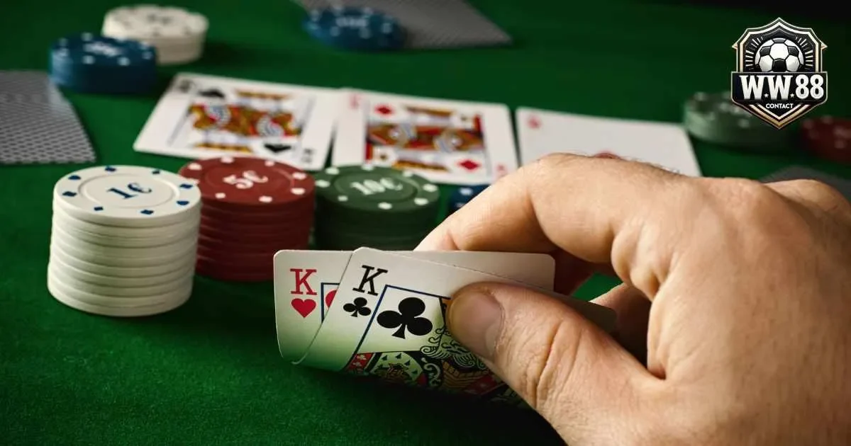 Bài phỏm là gì? Cách tính điểm trong bài phỏm